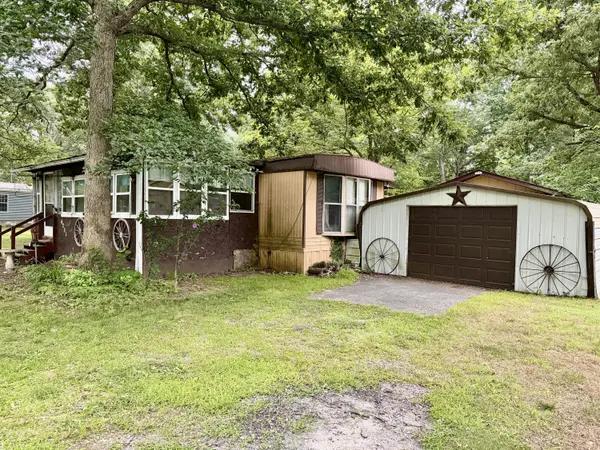 4251 Heritage DR, Wheatfield, IN 46392