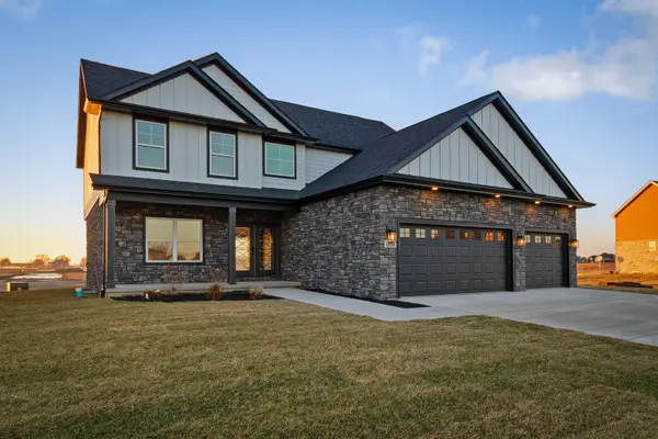 10138 Sentry DR, St. John, IN 46373