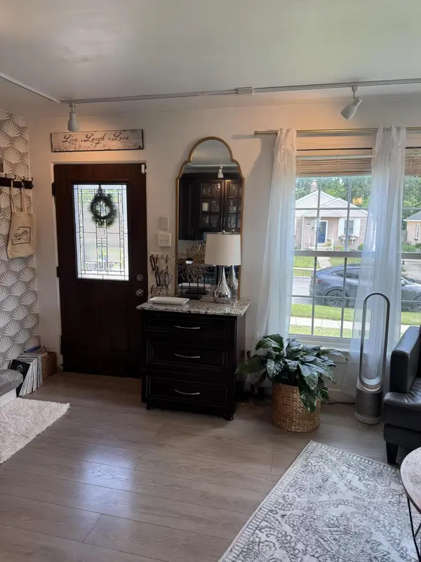 129 Beverly BLVD, Hobart, IN 46342