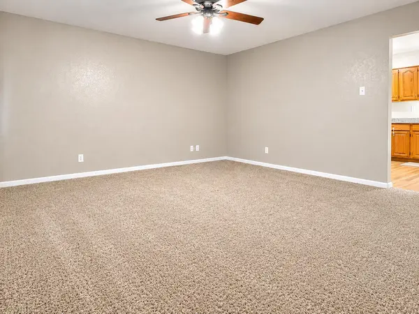 4764 Ralston PL, Griffith, IN 46319