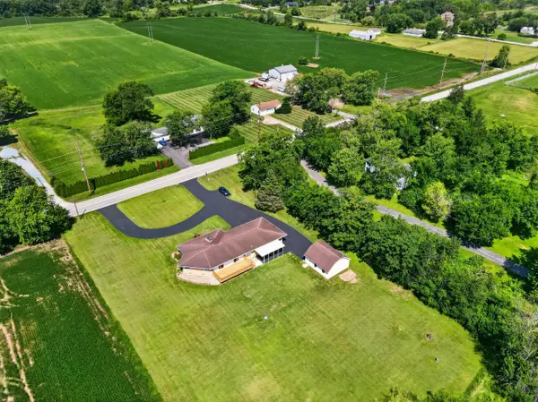 8427 Randolph ST, Crown Point, IN 46307