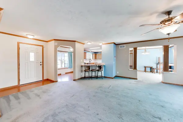 852 Springdale DR, Hobart, IN 46342