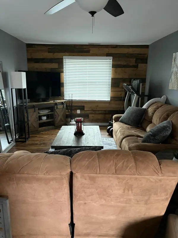719 Governor Road, Valparaiso, IN 46385
