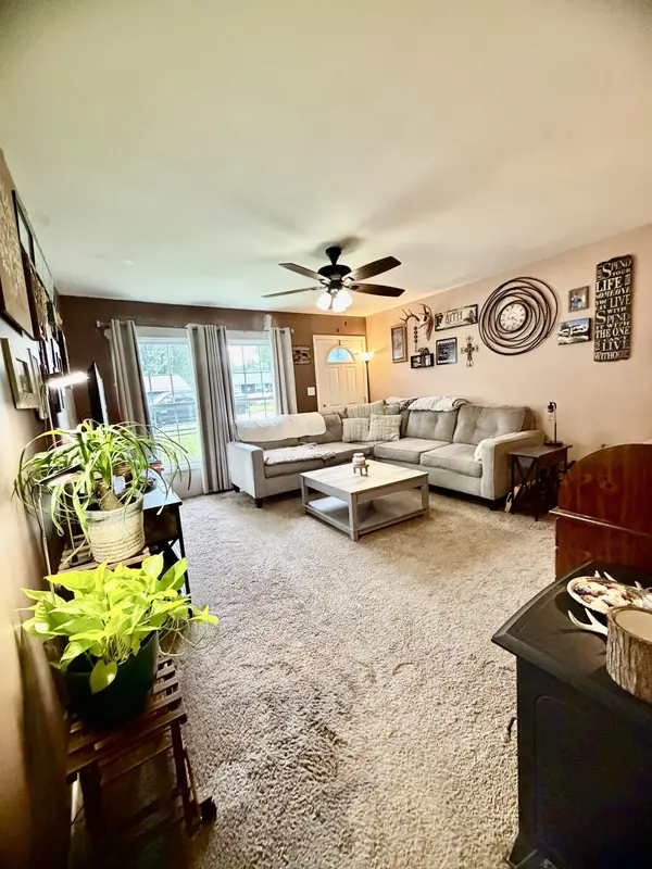 1356 W 1st PL, Hobart, IN 46342