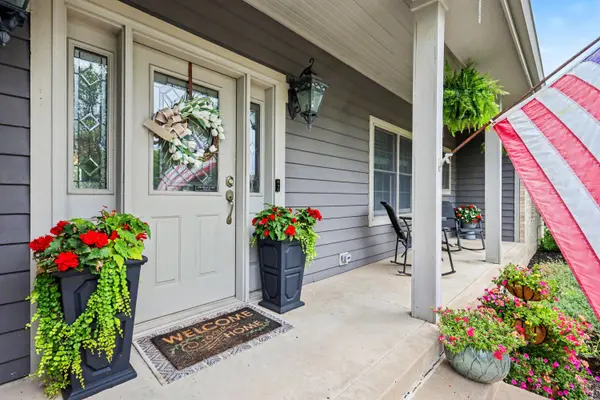 1352 Diamond Boulevard, Valparaiso, IN 46385