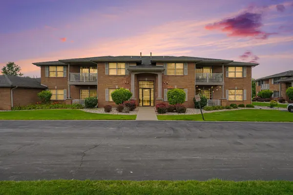 9841 Wildwood Court #2c, Highland, IN 46322