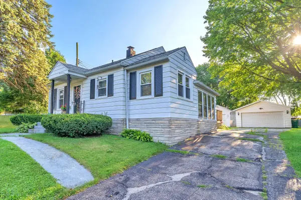 422 Rockwood ST, La Porte, IN 46350