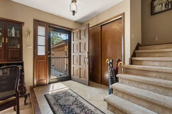 8144 Tapper AVE, Munster, IN 46321