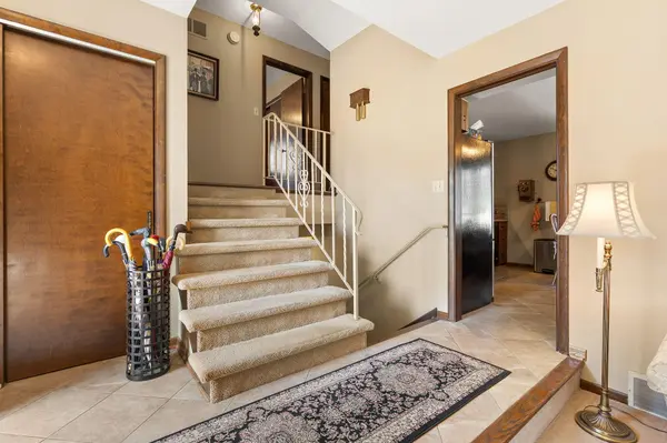 8144 Tapper AVE, Munster, IN 46321