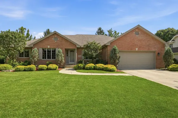1206 Boxwood DR, Munster, IN 46321