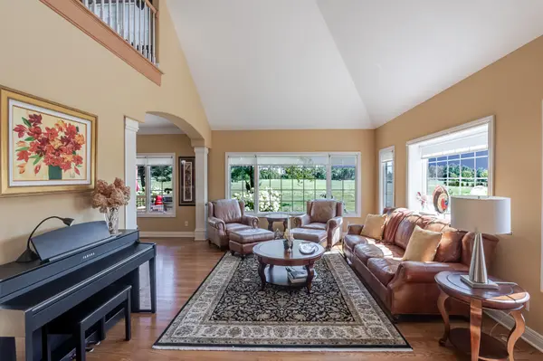 1429 Calais CT, Chesterton, IN 46304