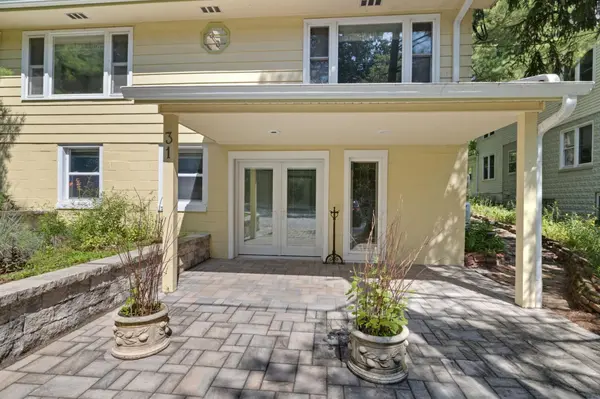 31 S Lake Shore County RD, Beverly Shores, IN 46301