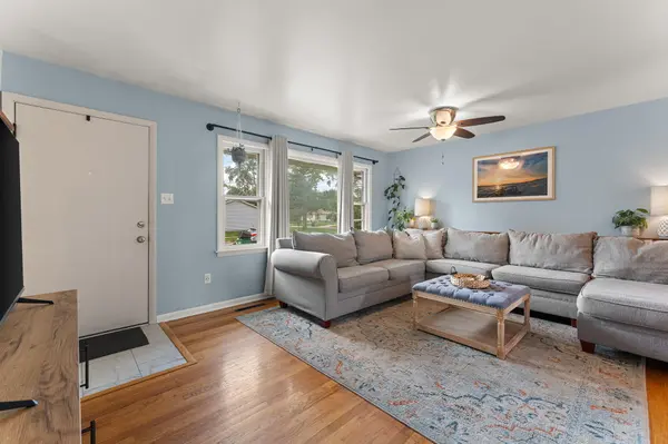 8711 Manor Avenue, Munster, IN 46321