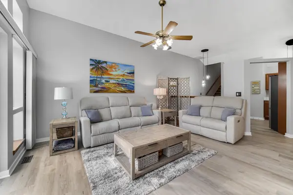 2902 Lake Pointe Drive, Valparaiso, IN 46383