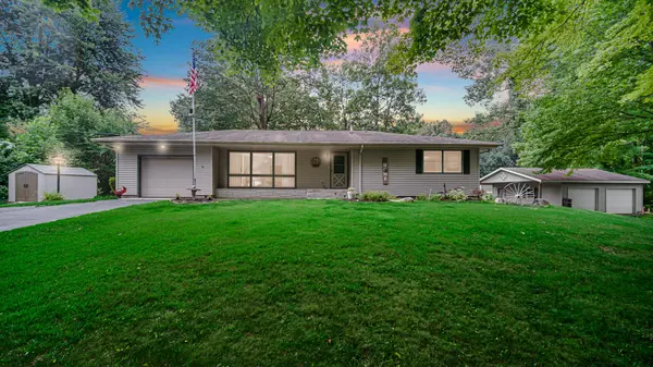 3688 N Promenade Circle, La Porte, IN 46350