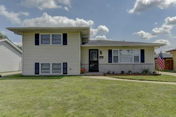 3010 100th Place, Highland, IN 46322