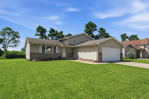 6675 Silver Cloud DR, Portage, IN 46368