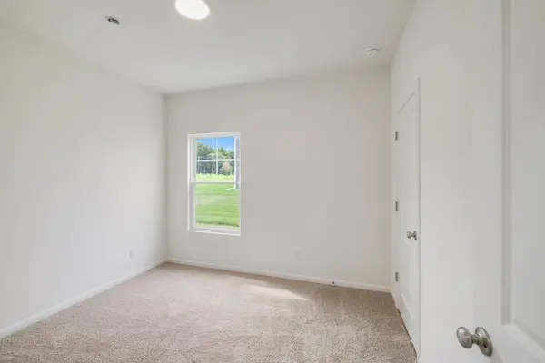 4402 Goldfinch AVE, Valparaiso, IN 46385
