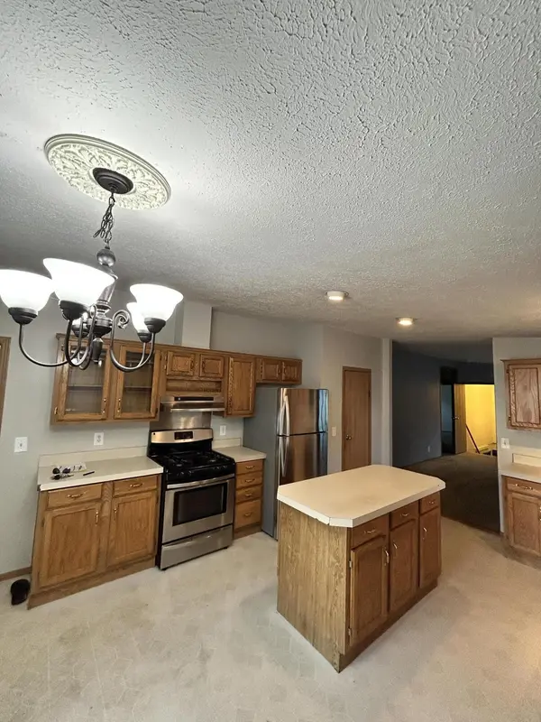 513 Center ST, Valparaiso, IN 46385