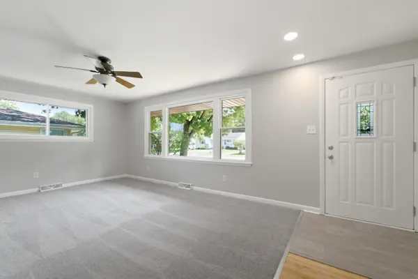 322 Oriole AVE, Crown Point, IN 46307