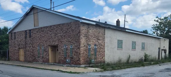 525 W 11th AVE, Gary, IN 46402