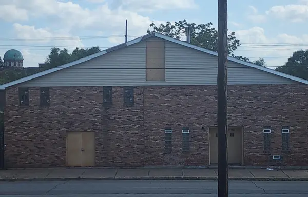 525 W 11th AVE, Gary, IN 46402
