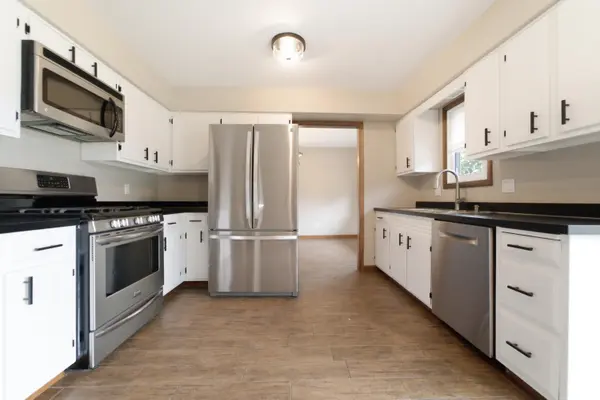 954 Chippewa Drive, Crown Point, IN 46307