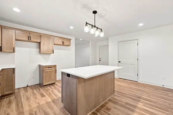 11252 Quail Run DR, Wheatfield, IN 46392