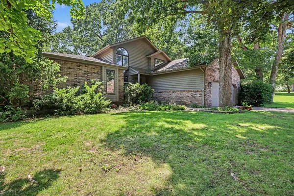 804 Brandonbury DR, Valparaiso, IN 46383