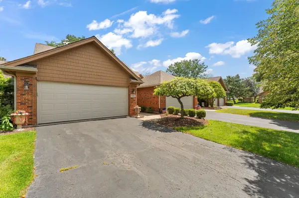 930 Cornwallis LN, Munster, IN 46321