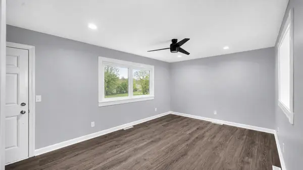561 Eastwood DR, Lowell, IN 46356