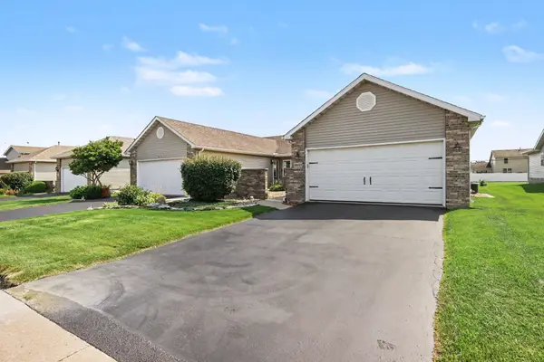 6851 Falcon DR, Schererville, IN 46375