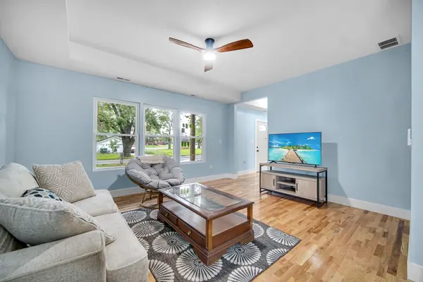 67 E 71st AVE, Merrillville, IN 46410