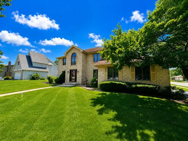 1429 Lakeview DR, Schererville, IN 46375