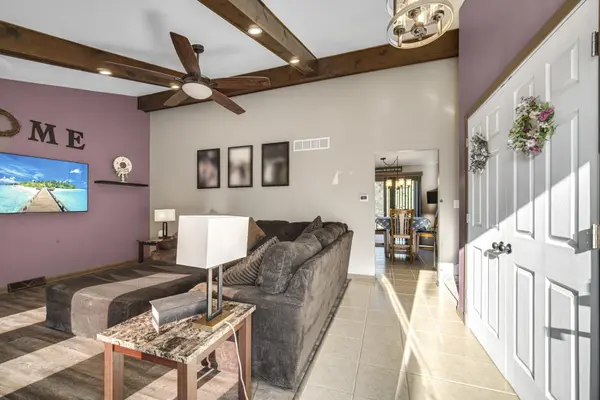 8569 Mathews ST, Crown Point, IN 46307