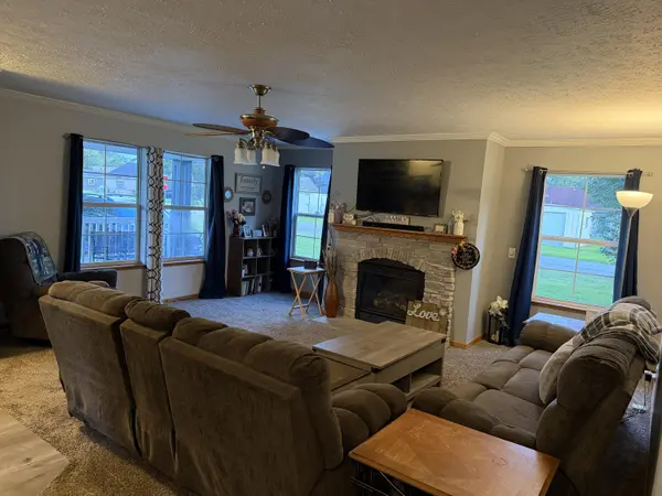 400 N Hobart Street, Brook, IN 47922