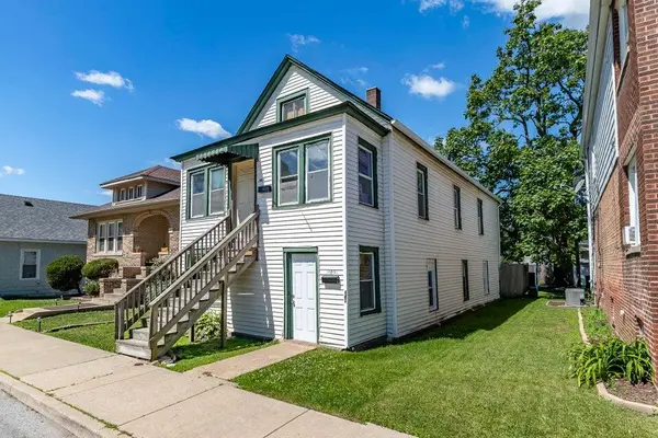 2604 Schrage Avenue, Whiting, IN 46394
