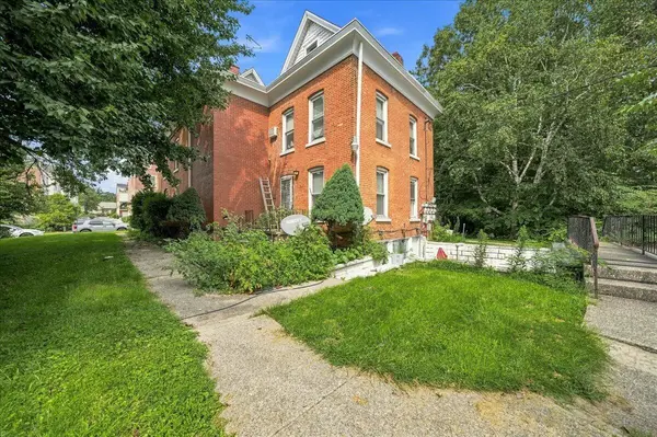 306 Jefferson ST, Valparaiso, IN 46383