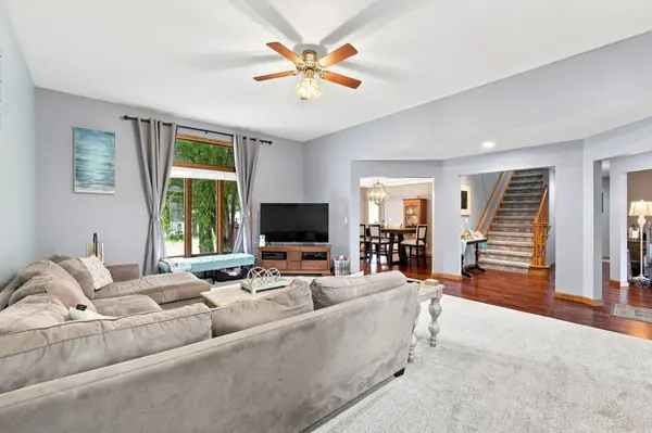 3806 Autumn LN, Valparaiso, IN 46385