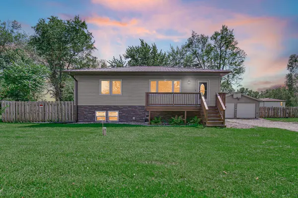 5094 E Saugana Trail, Rolling Prairie, IN 46371
