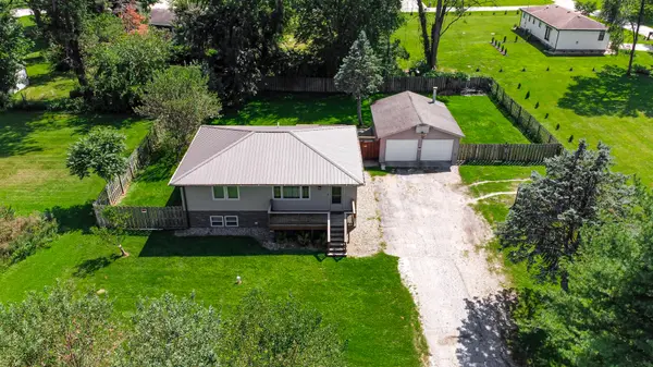 5094 E Saugana Trail, Rolling Prairie, IN 46371
