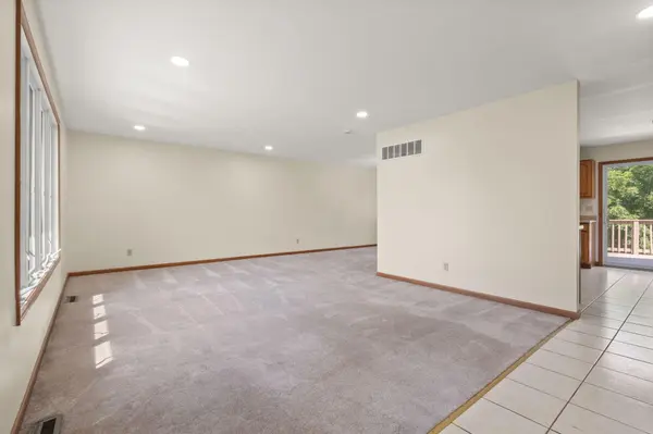 1308 W 82nd PL, Merrillville, IN 46410