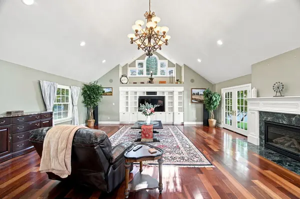827 W Clark Street, Rensselaer, IN 47978