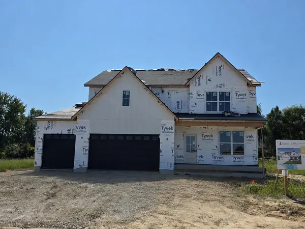 1859 Lambrusco DR, Valparaiso, IN 46385