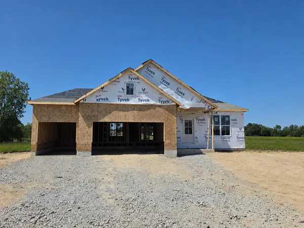 2754 Calabria LN, Valparaiso, IN 46385