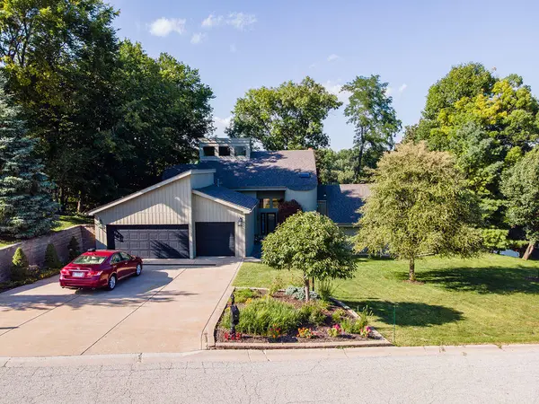 427 Wessex RD, Valparaiso, IN 46385