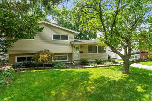 8134 Columbia AVE, Munster, IN 46321