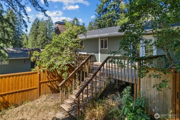 131 E Channel DR, Allyn, WA 98524