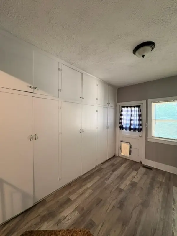 514 W Cave Springs Ave, El Dorado, KS 67042
