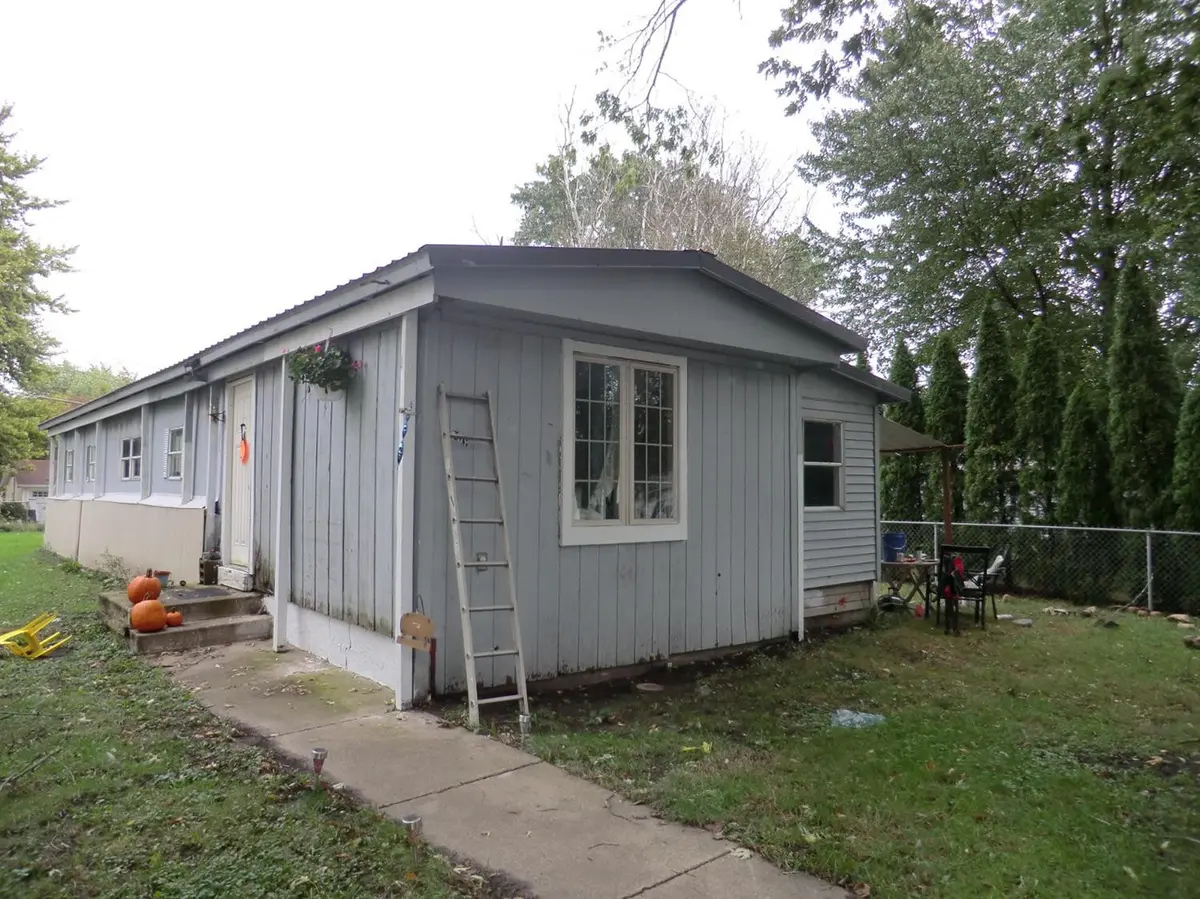 608 S West Street, Winamac, IN 46996